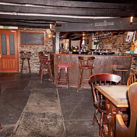 The White Hart Hotel Menheniot Exterior foto