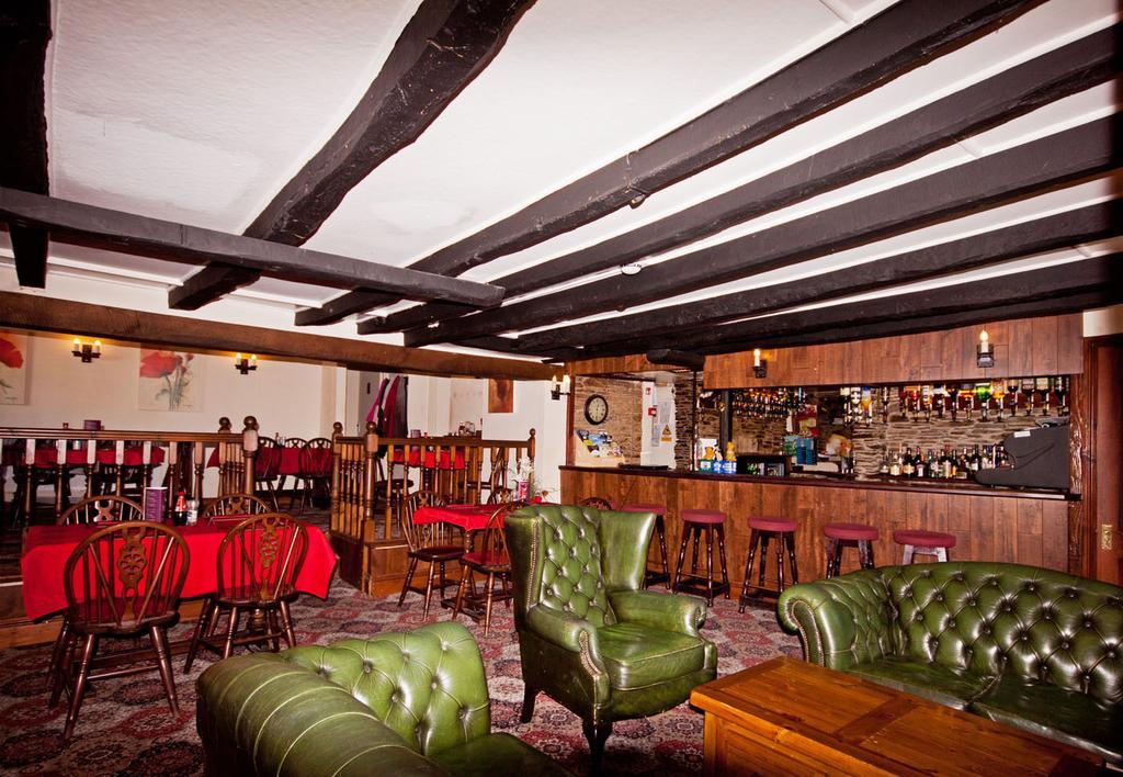 The White Hart Hotel Menheniot Exterior foto