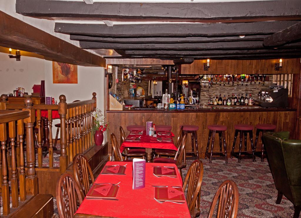 The White Hart Hotel Menheniot Exterior foto