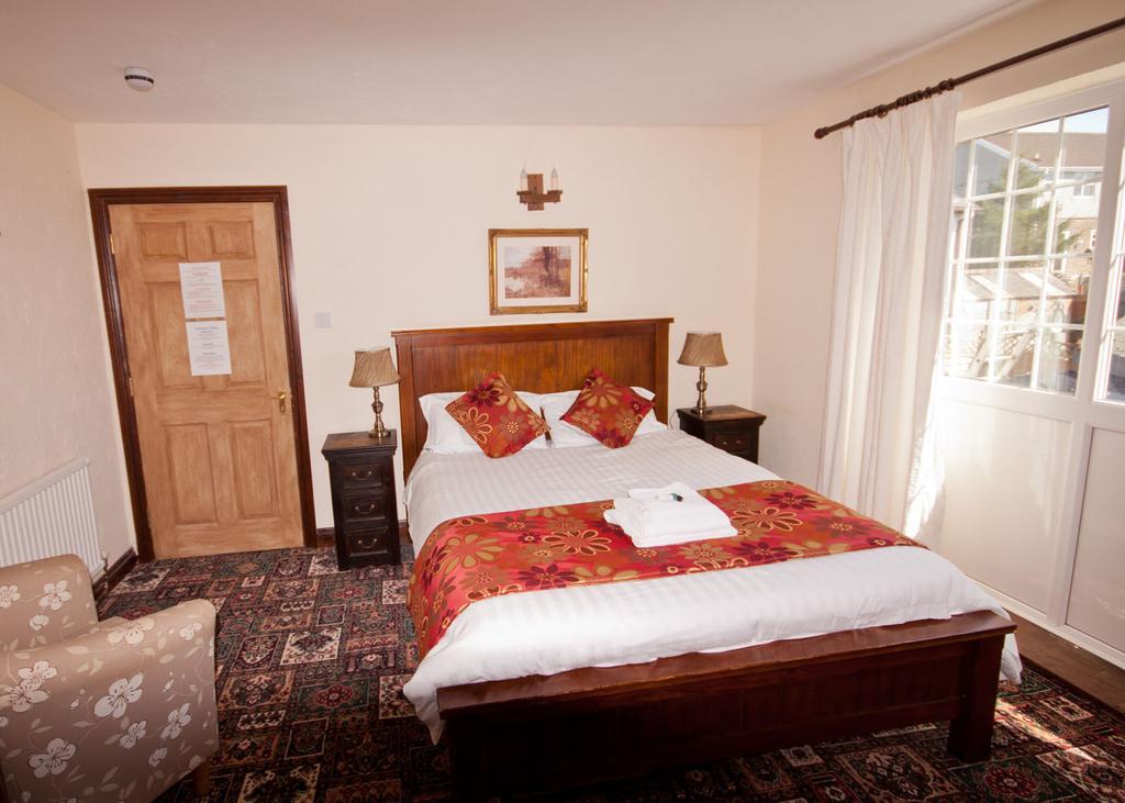 The White Hart Hotel Menheniot Exterior foto
